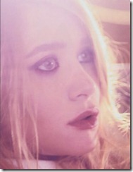 ashley-olsen-for-fashion-magazine-sept-2010-270610-6-640x480